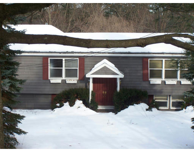 261 Riverneck Rd, Chelmsford, MA