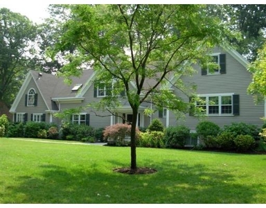 11 Lincoln Rd, Wellesley Hills, MA
