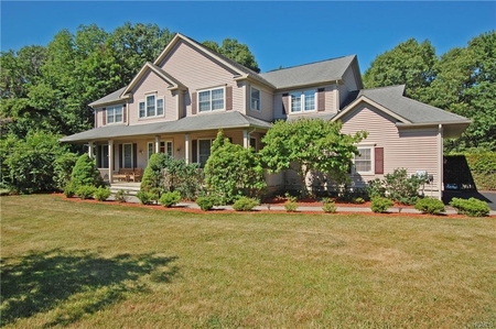 86 Beverly Rd, Chester, NY