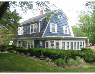62 Cliff St, Plymouth, MA