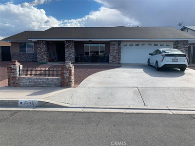 550 Stanford Dr, Barstow, CA