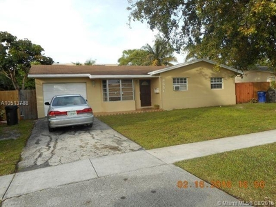 4551 Nw 34th Ct, Lauderdale Lakes, FL