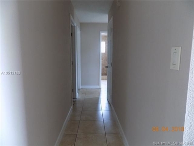 4551 Nw 34th Ct, Lauderdale Lakes, FL