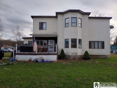2073 Spruce St, North Collins, NY
