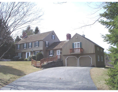 121 Richards Ave, Paxton, MA
