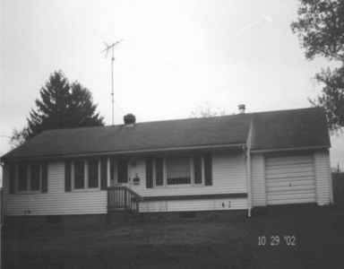 32 Arkwright Rd, Webster, MA