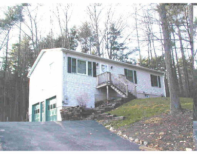 422 Westminster Hill Rd, Fitchburg, MA