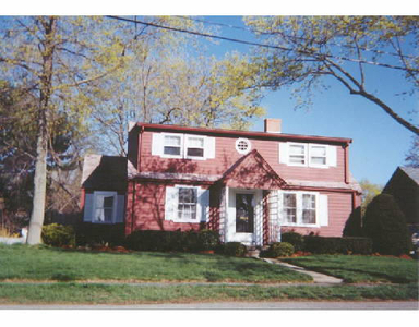 8 Iverson Rd, Beverly, MA