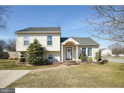 102 Cormarty Dr, Williamstown, NJ