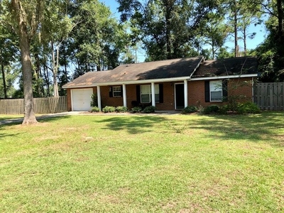 104 Woodgate Dr, Perry, FL