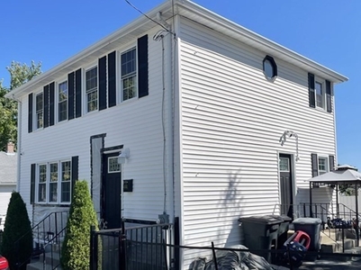 44 Lawrence St, Milford, MA