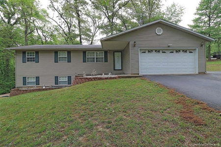 253 Old Pine Dr, Perryville, MO