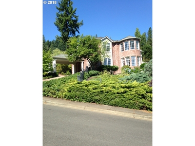 715 Pine View Ct, Eugene, OR