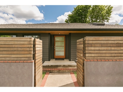 4252 Sw Mcdonnell Ter, Portland, OR