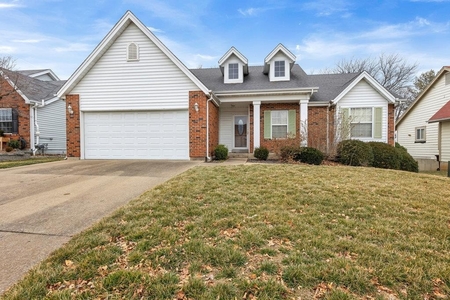 339 Misty Valley Dr, Saint Peters, MO