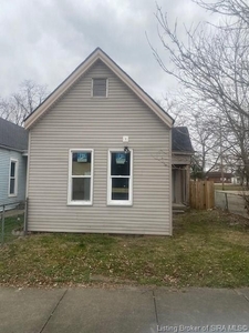 216 W 8th St, New Albany, IN