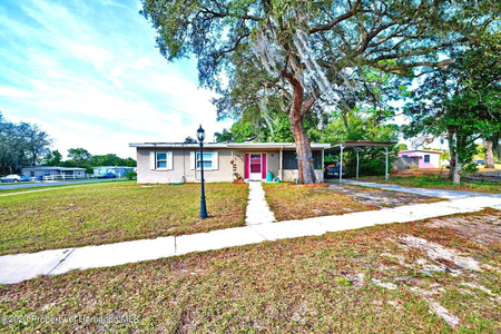 1207 Newhope Rd, Spring Hill, FL