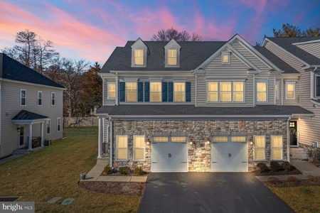 105 Trotters Ct, Newtown Square, PA