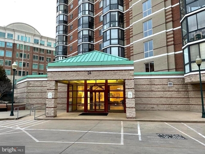 24 Courthouse Sq, Rockville, MD