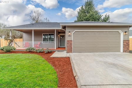 583 N 1st St, Creswell, OR