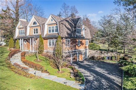 42 Round Hill Rd, Scarsdale, NY