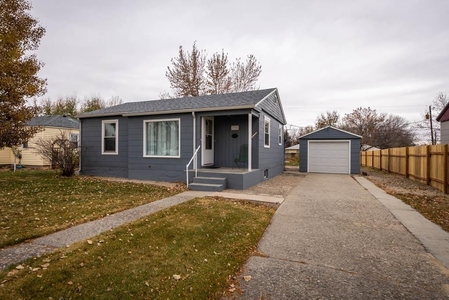728 S 13th St, Worland, WY