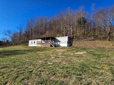 1571 Red Stone Rd, Chilhowie, VA