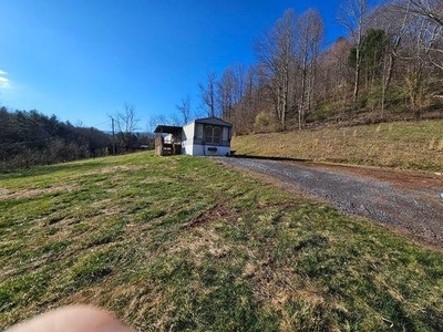 1571 Red Stone Rd, Chilhowie, VA