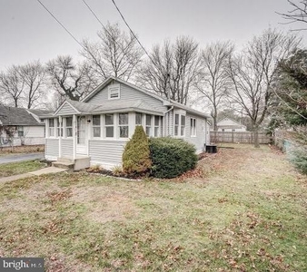 36 Lakeview Ave, Pennsville, NJ
