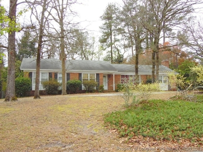 616 Galloway Dr, Fayetteville, NC