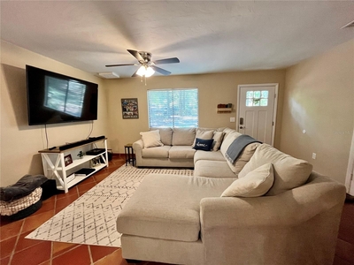 4007 Nw 30th Ter, Gainesville, FL
