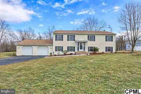1055 Kunkles Mill Rd, Lewisberry, PA