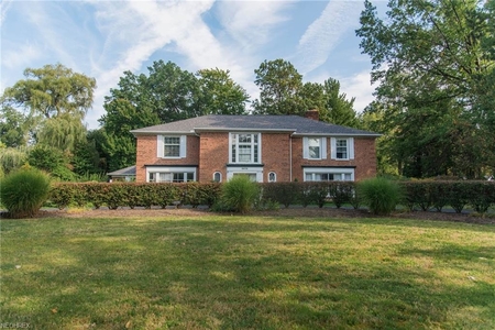 2675 Eaton Rd, Shaker Heights, OH