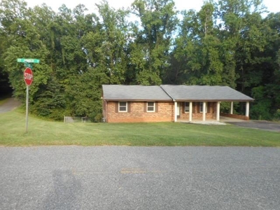 3009 Arnold Dr, Shelby, NC