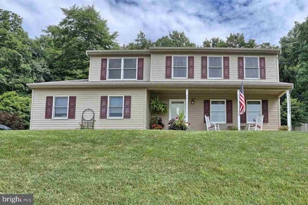 351 Big Spring Rd, Etters, PA