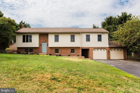 232 Hilldale Rd, Pequea, PA