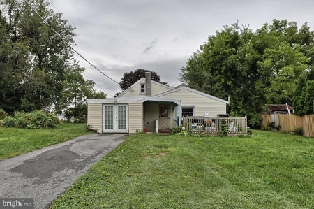 56 Lucy Ave, Hummelstown, PA