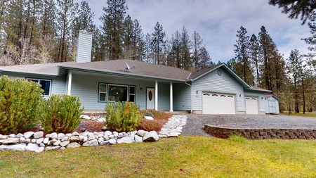 1020 Placer Rd, Wolf Creek, OR