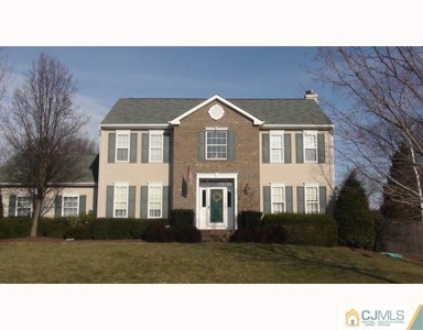 6 Fountain Dr, Somerset, NJ