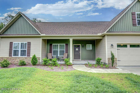 446 Chadwick Shores Dr, Sneads Ferry, NC