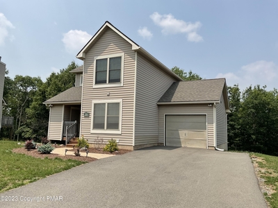 208 Sycamore Ct, Tannersville, PA