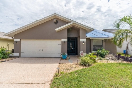 6632 Wakefield Dr, Fort Myers, FL