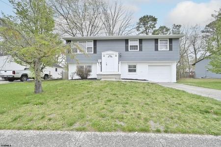 17 Cooper Dr, Somers Point, NJ