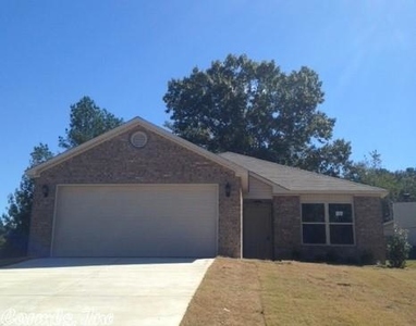 1 Courtfield Dr, Mabelvale, AR