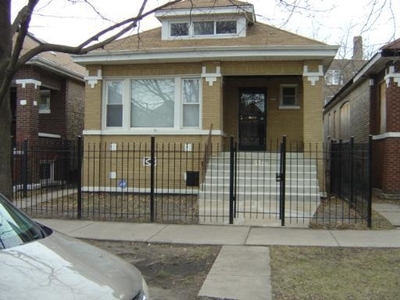 6320 S Fairfield Ave, Chicago, IL