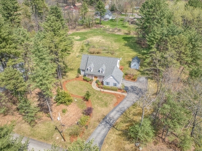 3 Gilmore Ln, Amherst, NH