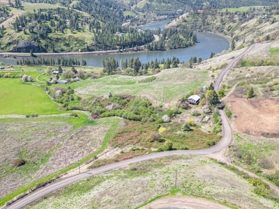 36170 River Rd, Lenore, ID
