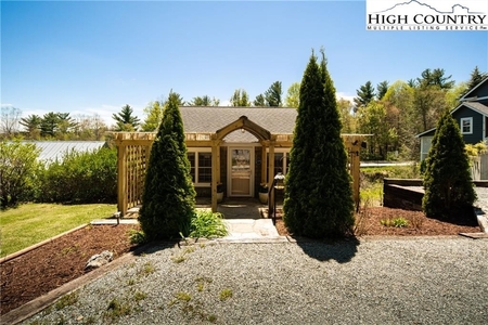 279 Green St, Blowing Rock, NC