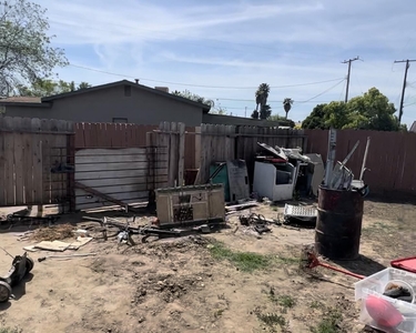 1437 Etna Dr, Tulare, CA
