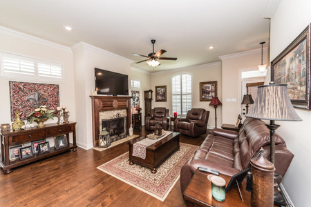 503 Claystone Rd, Youngsville, LA